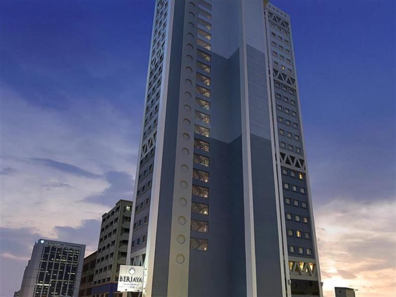 Berjaya Makati Hotel Makati City Екстериор снимка