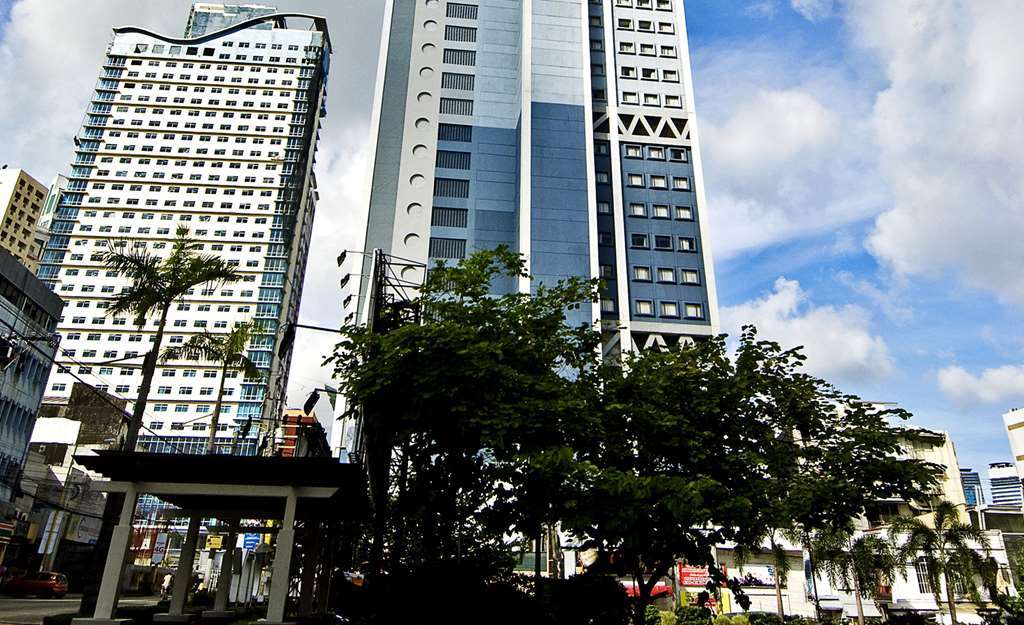 Berjaya Makati Hotel Makati City Екстериор снимка