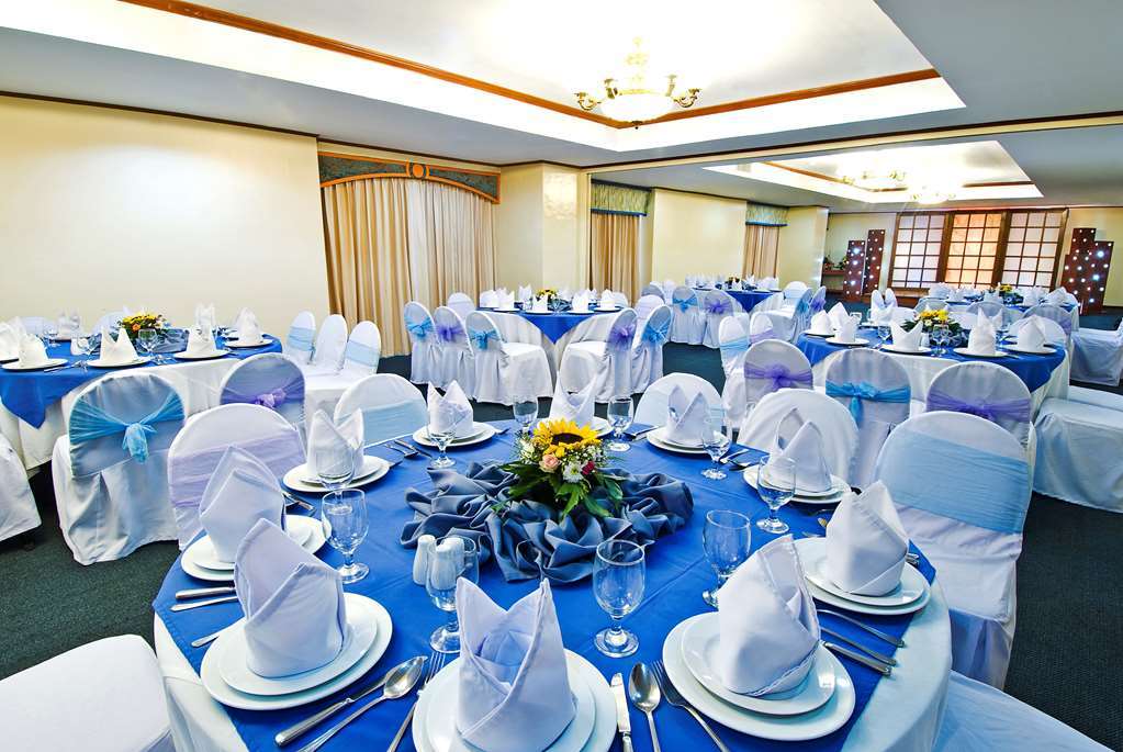 Berjaya Makati Hotel Makati City Екстериор снимка